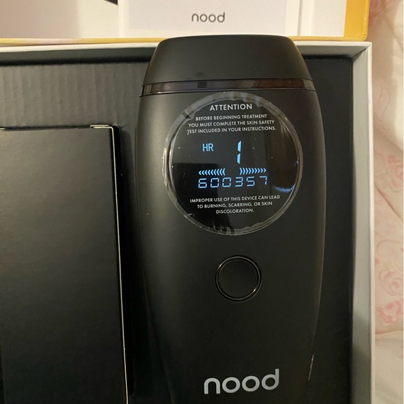 Flasher 2.0 by Nood, IPL Laser Hair Removal Device Pain-free and Permanent Black - Picture 3 of 10